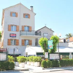 Hotel Trogir Отель