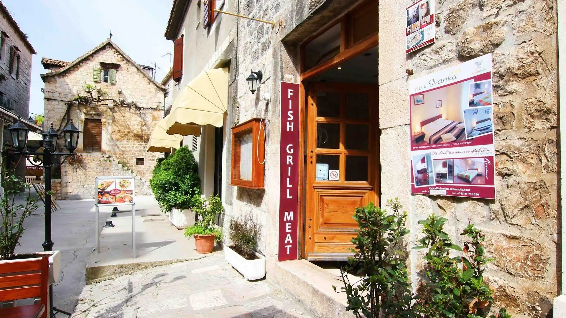 Villa Ivanka Trogir 3*,  Croatia